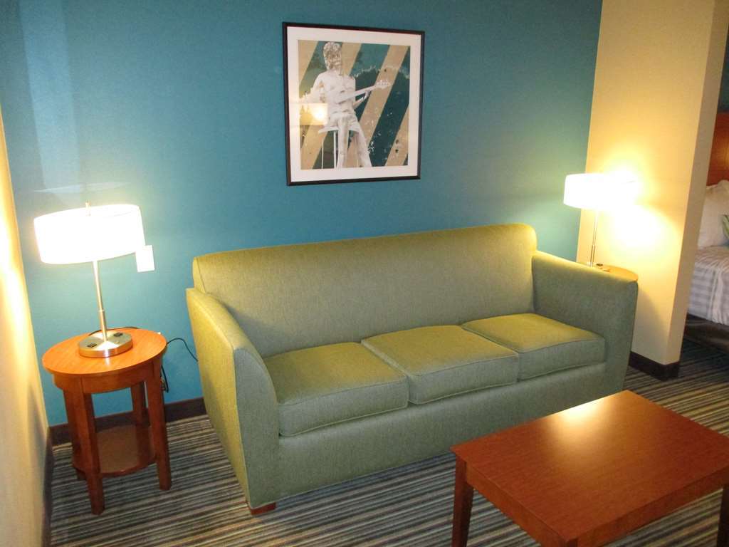 Best Western Plus Tuscumbia/Muscle Shoals Hotel & Suites Room photo
